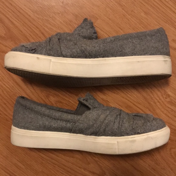 Casual Slip on Sneaker - Picture 4 of 5